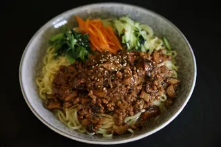 78.Tallarines Con Salsa Frita