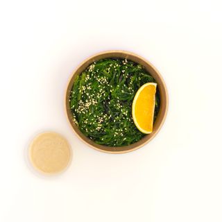 ჩუკას სალათი /Chuka salad with peanut sauce