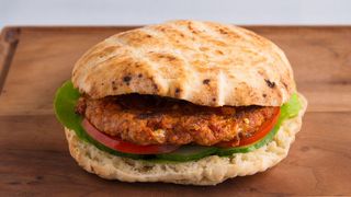 Gurmanska pljeskavica u lepinji XL