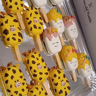 Paletas de bizcocho 