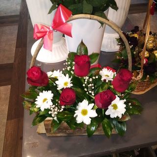 Aranžman sa 5 ruža