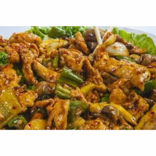 Pollo Con Pimientos Verdes