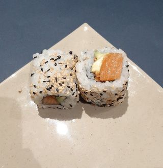 California Salmón (8 Piezas)