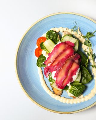 Яйця Бенедикт з гравлаксом з лосося і соусом Айолі (290г)