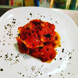 Ravioli al pomodoro datterino e basilico