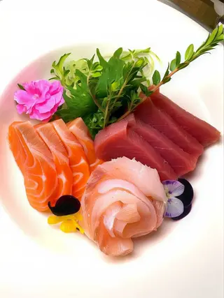 808. Sashimi misto piccolo 10pz