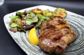 Крехка вратна пържола (350г)