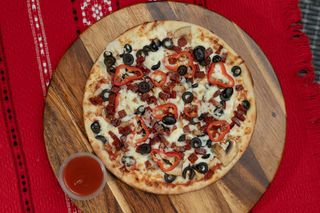 Pizza Salamy Ø 27cm si sos la alegere