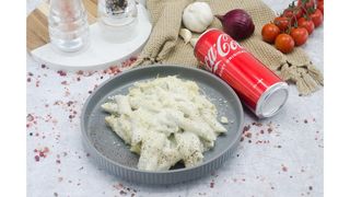 Penne quattro formaggi,Coca Cola