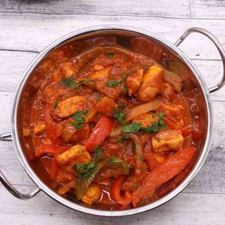 PUI CU LEGUME (Chicken jhalfrezi)