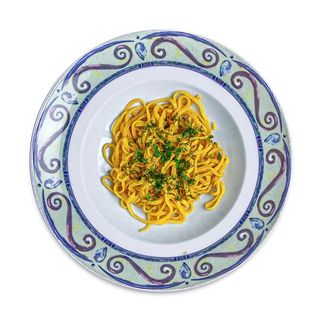 Домашняя лапша с маслом / Tăiţei de casă cu unt şi verdeaţă