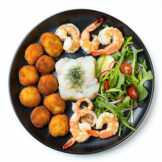 Merluza, Croquetas De Bacalao, Calamares, Gambas Y Ensalada