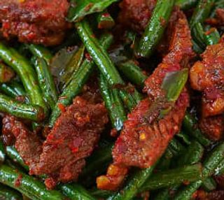 Padd Prik Tai De Carne De Res