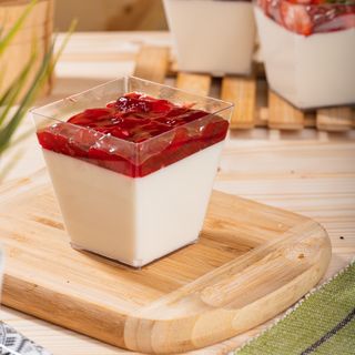 Панакота в чаша