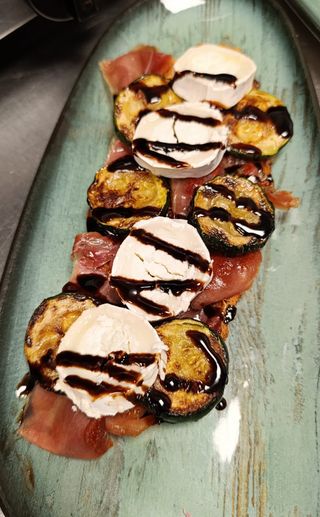 Tosta De Jamón Y Calabacín