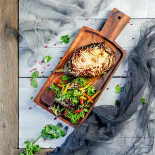 Vânată coapta cu suluguni