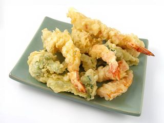 83 tempura de verdura y langostino frito