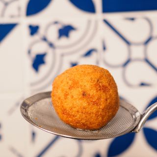 Arancino al Burro, con Prosciutto e Formaggio