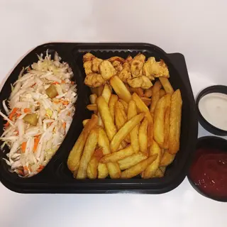 Гірос в тарілці з курячим м'ясом