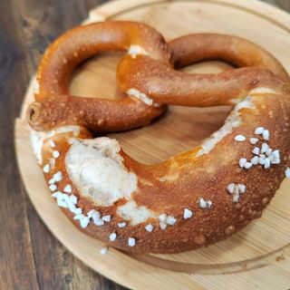 Брецел с морска сол