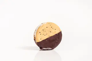 Biscotto alla Stracciatella con copertura al Cioccolato