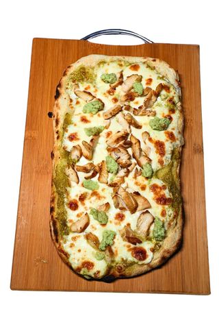 Pinsa cu pesto si pui