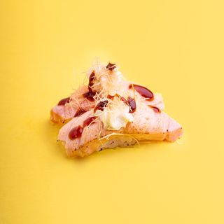 Nighiri scottato al salmone - 2 pezzi