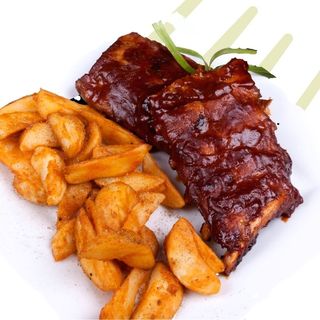 Ración De Costillar BBQ A Baja Temperatura
