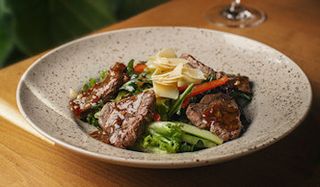 სტეიკ სალათი