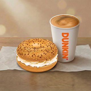 ბეიგელი მდნარი ყველით კომბო