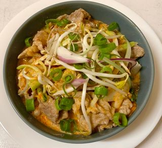 Cury czerwone z wieprzowiną