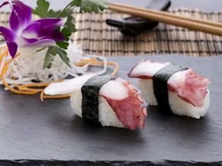 125.Nigiri tako 2 pezzi