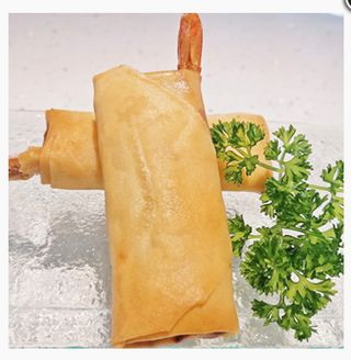 8a. Rollitos de langostinos (2 pzs.)