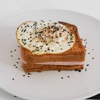 BRIOCHE + ZUMO NARANJA