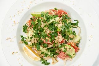 ქართული სალათი მიწის თხილით