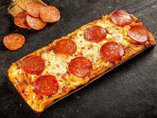 Pocket Pizza Pepperoni Feast