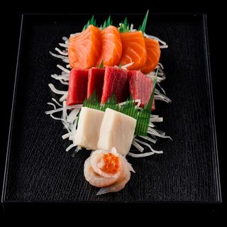 Sashimi variado (9 cortes)