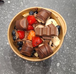 Bol waffels Kinder fructe