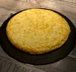 Tortilla de patata con cebolla