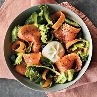 Insalatona salmone e burrata