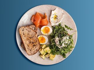 УЛЮБЛЕНИЙ ІТАЛІЙСЬКИЙ СНІДАНОК З ЛОСОСЕМ (320g)