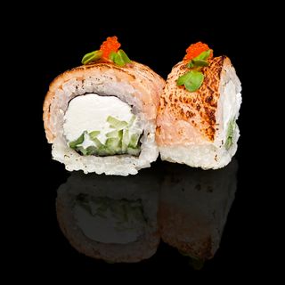 Рол Філадельфія з паленим лососем (230г)