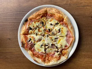 PROSCIUTTO E FUNGHI