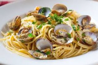 Spaghetti alle vongole e bottarga