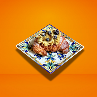 Croissant con pistacchio e granella di pistacchio