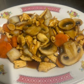 Pollo Con almendras 