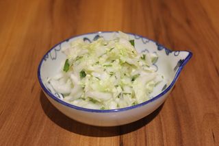 Ensalada de col china