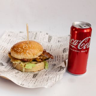 Classic burger 200g i Coca-Cola 0,5l