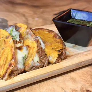 5. Tacos De Quesabirria (3 Uds.)