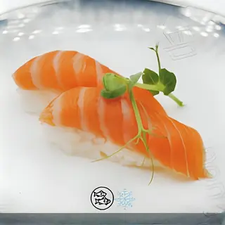 64. Nighiri salmone